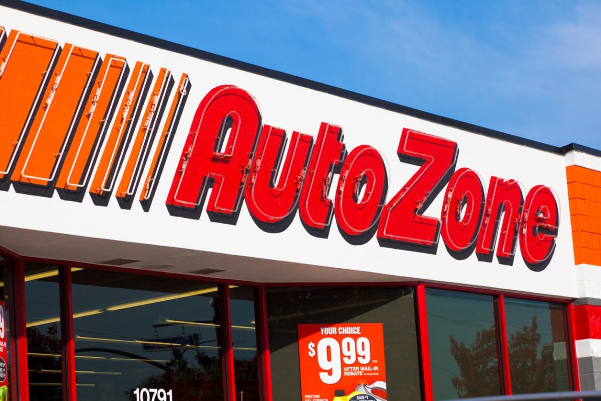 AutoZone location store front